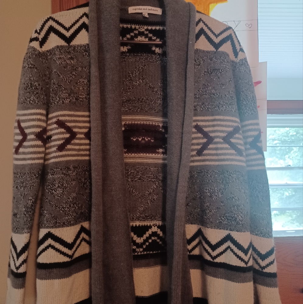 Juniors Aztec cardigan. Size Large.